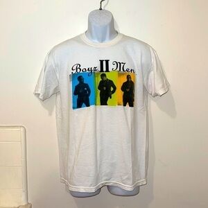 Vintage 90’s R&B Musical Group “Boyz II Men” Graphic Tee